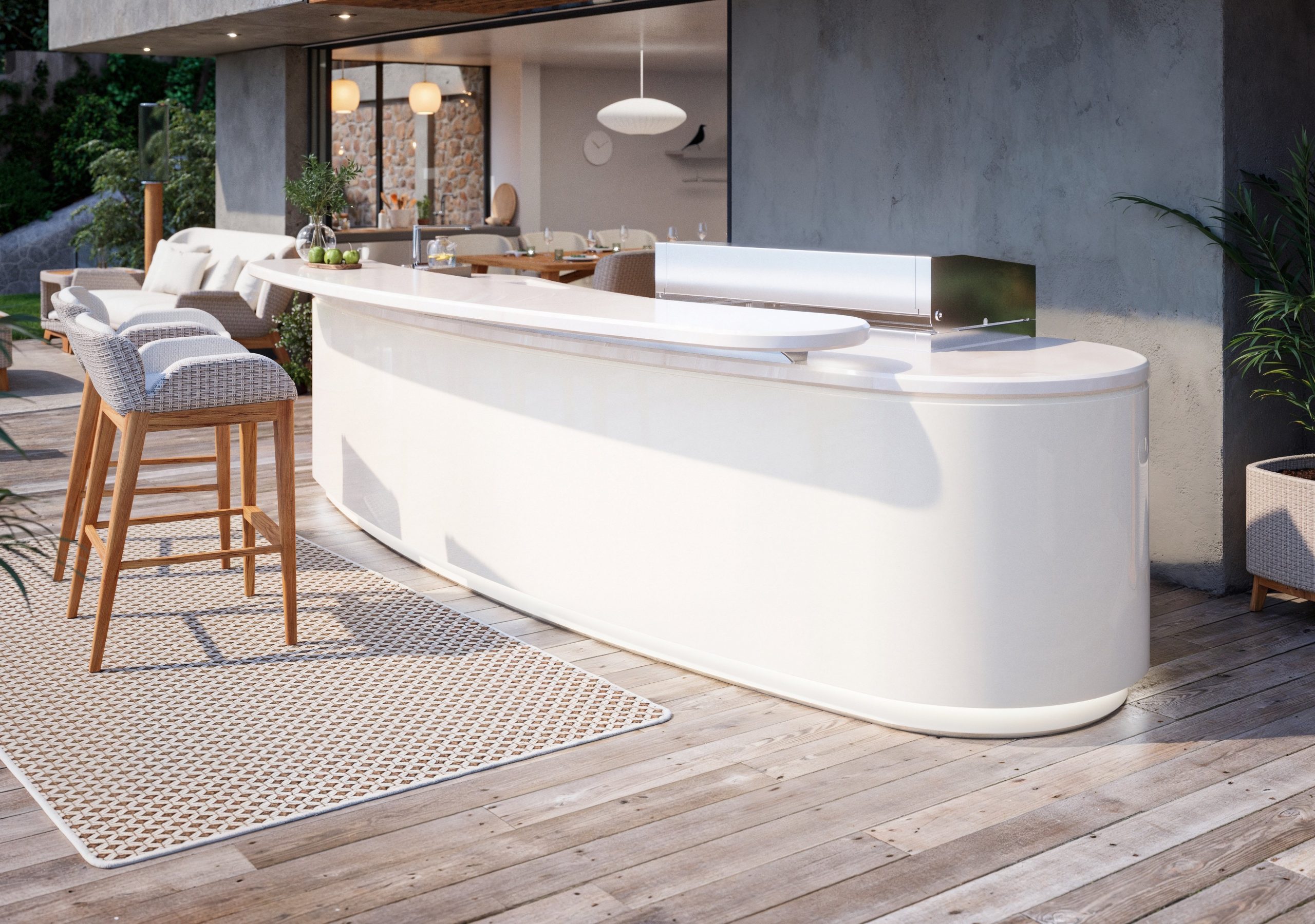 Luxus Outdoor-Küche mit Bar auf Terrasse und Holzdeck